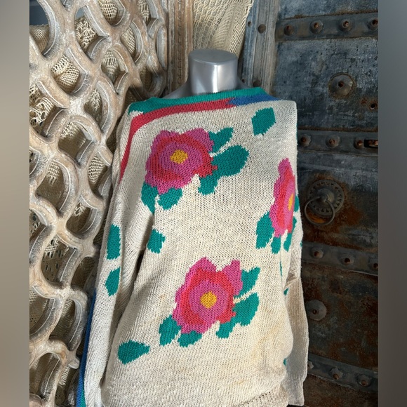 80s Floral Sweater - Picture 3 of 9